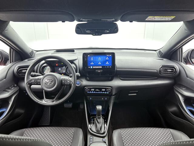 Toyota YARIS 1.5 Hybrid Executive | Navigatie | Stoelverwarming | HUD | Leer |