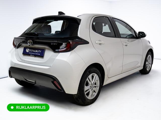 Toyota YARIS 1.5 Hybrid 115 Active | Stoel- stuurverwarming | Camera | Apple carplay/Android auto | Adaptive cruise All-season, Grootlichtassistent,