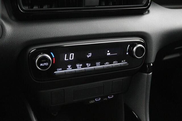 Toyota YARIS 1.5 Hybrid 115 Dynamic | Cruise control | Climate control | Keyless |