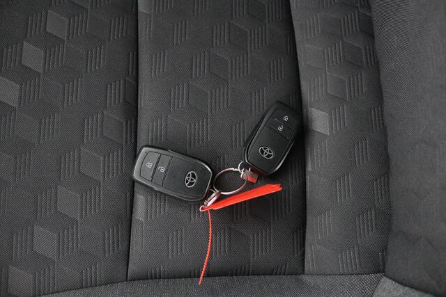 Toyota YARIS 1.5 Hybrid 115 Dynamic | Cruise control | Climate control | Keyless |