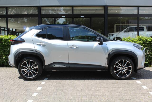 Toyota YARIS Cross 1.5 Hybrid 130pk GR SPORT Bi-Tone | Rijklaar | Trekhaak | JBL | HUD | PDC | Navi | Stoel/Stuur-verwarming | Adap. Cruise