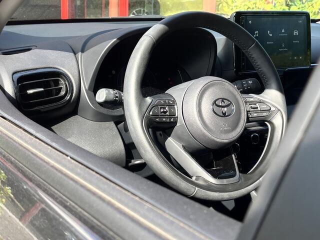 Toyota YARIS 1.5 Hybrid Dynamic | CarPlay | Stuur- en Stoelverwarming