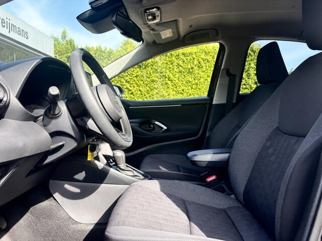 Toyota YARIS 1.5 Hybrid Dynamic | CarPlay | Stuur- en Stoelverwarming