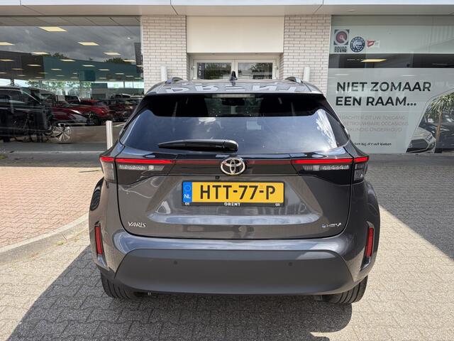 Toyota YARIS Cross 1.5 Hybrid 115 Dynamic | Sensoren v/a | Stuur + Stoelverwarming