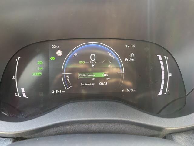 Toyota YARIS Cross 1.5 Hybrid 115 Dynamic | Sensoren v/a | Stuur + Stoelverwarming