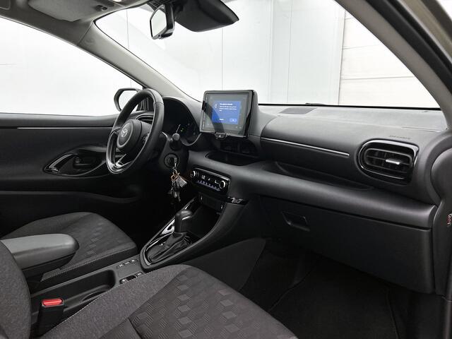 Toyota YARIS 1.5 Hybrid 115 First Edition + | Stoel en stuurverwarming | Dealeronderhouden |