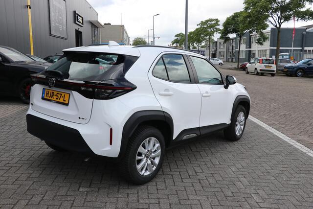 Toyota YARIS Cross 1.5 Hybrid 115 Active NAVI-APP/CAMERA/CLIMA/ADAPT.CRUISE
