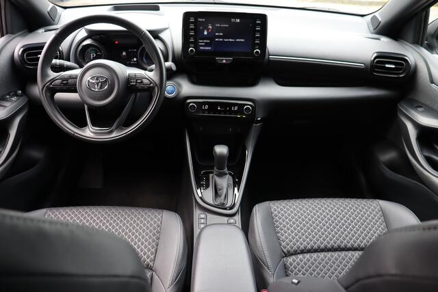 Toyota YARIS 1.5 Hybrid Executive Limited Bitone, HUD