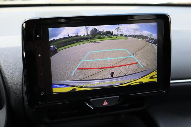Toyota YARIS Cross 1.5 Hybrid Dynamic Limited, Trekhaak, LM Velgen, Apple Carplay / Android Auto, Stoelverwarming.
