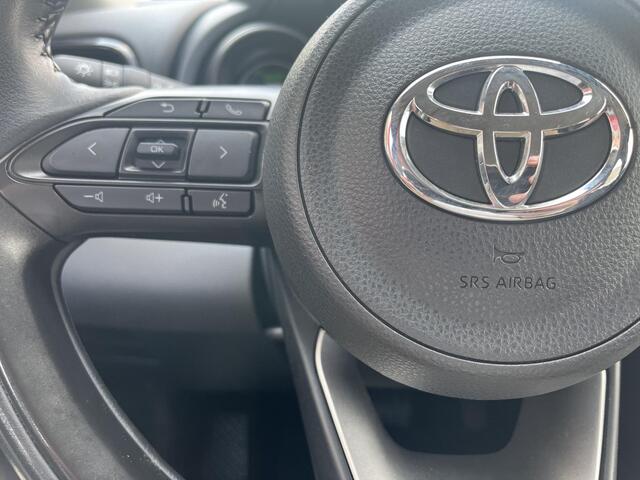 Toyota YARIS 1.5 Hybrid Dynamic | Parkeersensoren achter | Carplay | Licht metalen velgen | LED koplampen |