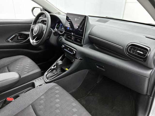 Toyota YARIS 1.5 Hybrid 115 Dynamic | Parkeersensoren V+A | Stuur-Stoelverwarming | Dode Hoek Detectie Onderweg-naar-dealer