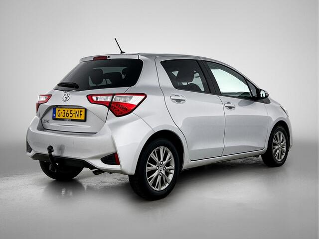 Toyota YARIS 1.5 VVT-i Dynamic | Camera | Trekhaak | LM Velgen | Leseman