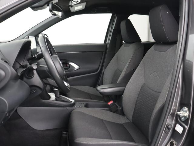Toyota YARIS Cross 1.5 Hybrid Business Plus | Adaptive cruise | Carplay | Navigatie | Keyless | Full LED | Camera | Climate control | Bluetooth | DAB | Getint glas