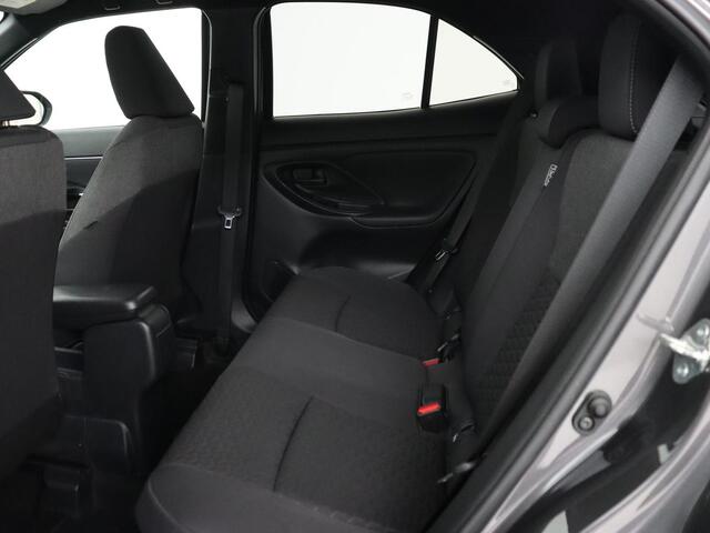 Toyota YARIS Cross 1.5 Hybrid Business Plus | Adaptive cruise | Carplay | Navigatie | Keyless | Full LED | Camera | Climate control | Bluetooth | DAB | Getint glas