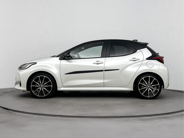 Toyota YARIS 1.5 Hybrid GR Sport | Dode Hoek Detectie | Head Up Display | Onderweg-naar-dealer