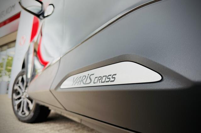 Toyota YARIS Cross 1.5 Hybrid 130 Dynamic | STOEL - STUURVERW. | CAMERA