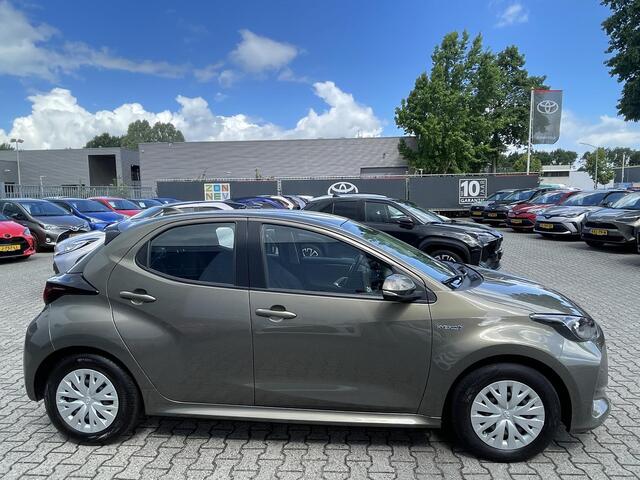 Toyota YARIS 1.5 Hybrid Active Parkeersensoren V+A