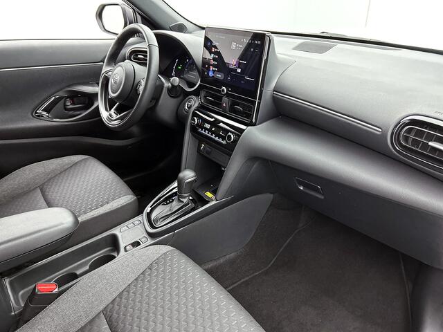 Toyota YARIS Cross 1.5 Hybrid Dynamic | Parkeersensoren V+A | Stuur-Stoel-Voorruitverwarming Onderweg-naar-dealer