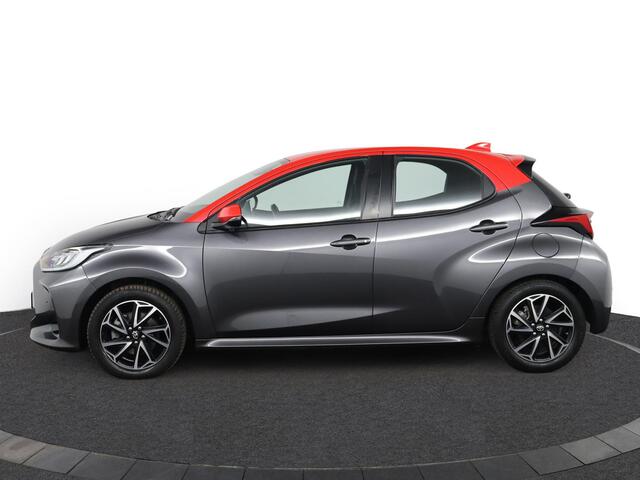 Toyota YARIS 1.5 Hybrid 115 First Edition | Parkeersensoren | Apple Carplay/Android auto | Stoelverwarming | Blindspot Monitor |