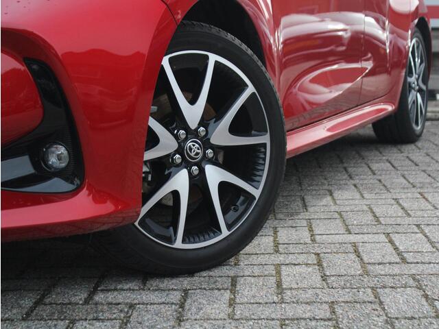 Toyota YARIS 1.5 Hybrid Executive Halflederen bekleding, Keyless Go, Two-Tone, Apple Carplay/Android Auto, Camera