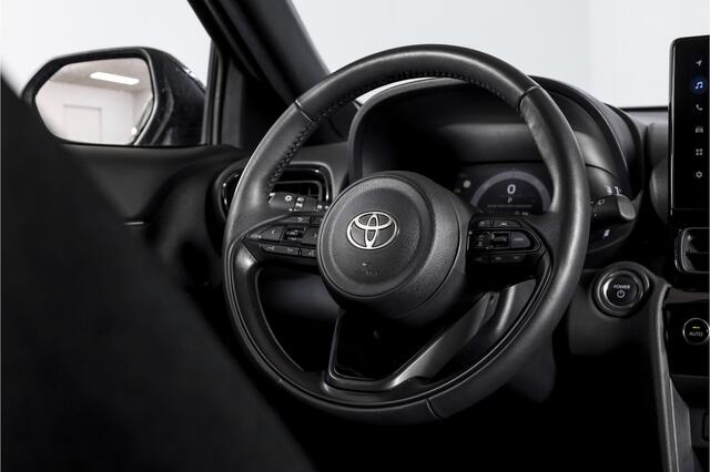 Toyota YARIS Cross 1.5 Hybrid 115 Dynamic | Dig.Cockpit | Adapt.Cruise | Stoel-+stuurverwarming | Camera | PDC | NAV+App.Connect | Auto.Airco | LM 17" | 3717