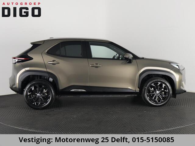 Toyota YARIS Cross 1.5 HYBRID DYNAMIC BLACKLINE GARANTIE 11-2032 . NAVIGATIE . ADAPTIEVE CRUISE CONTROL . SAFETY LOCK
