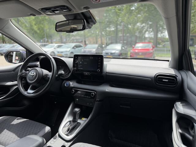 Toyota YARIS 1.5 Hybrid 115 Dynamic Plus | GEEN AFLEVERKOSTEN | Head-up dispay, Voorstoelen verwarmd, Apple/Android
