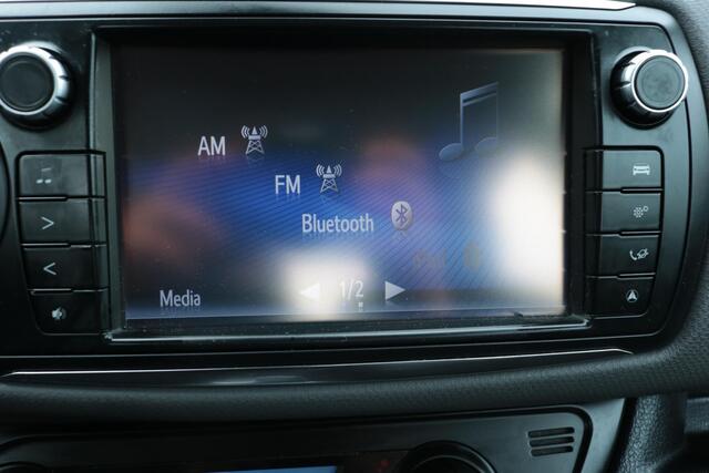 Toyota YARIS 1.5 Hybrid Trend ,Lichtmetalen velgen, climate controle, Achteruitrijcamera, Dealer onderhouden!