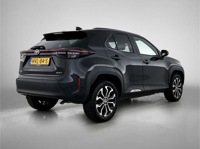 Toyota YARIS Cross 1.5 Hybrid Dynamic | Parkeersensoren V+A | Stuur-Stoelverwarming | Dode Hoek Detectie | Onderweg-naar-dealer