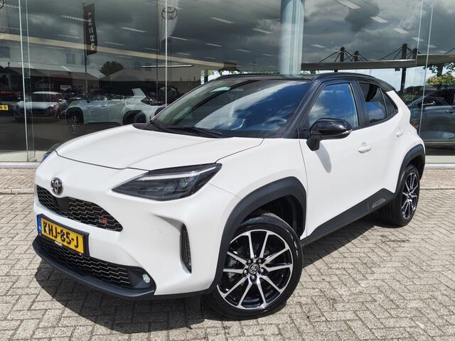 Toyota YARIS Cross 1.5 Hybrid 130 GR SPORT | Sensoren v/a | El. Achterklep | Androi