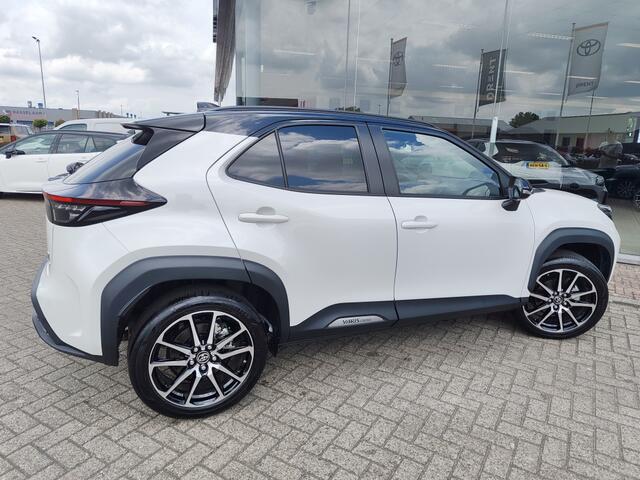 Toyota YARIS Cross 1.5 Hybrid 130 GR SPORT | Sensoren v/a | El. Achterklep | Androi