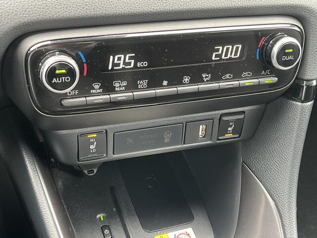 Toyota YARIS 1.5 Hybrid GR Sport | JBL Premium audio | Navigatie | Parkeersensoren | Head up display |
