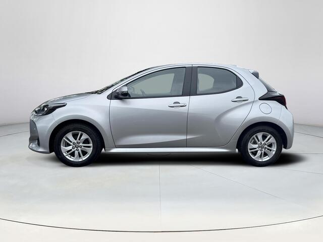 Toyota YARIS 1.5 Hybrid 115 Active | Stoel- + stuurverwarming | Parkeersensoren | Carplay | Licht metalen velgen |