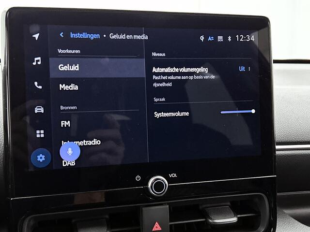 Toyota YARIS 1.5 Hybrid 130 Executive | BTW Voertuig | Dodehoek detectie | Stoel+Stuurverwarming | Parkeersensoren voor+achter | draadloze lader telefoon | Cruise Control Adaptive | Climate Control | Apple CarPlay/Android Auto |