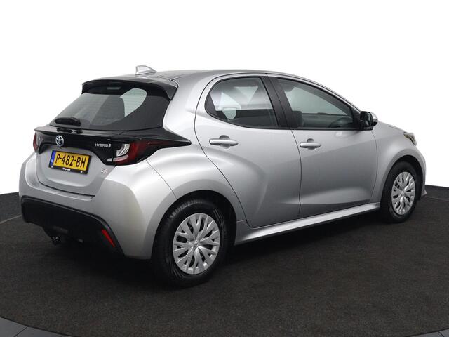 Toyota YARIS 1.5 Hybrid Active Trekhaak | Adaptieve Cruise Control | Climate Control | Lichtsensor | Automaat |