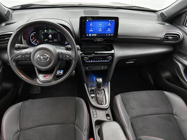 Toyota YARIS Cross 1.5 Hybrid GR Sport limited | BTW voertuig | Panoramadak | Parkeersensoren voor + achter | Cruise Control Adaptive | Apple CarPlay/Android auto | Navigatie |