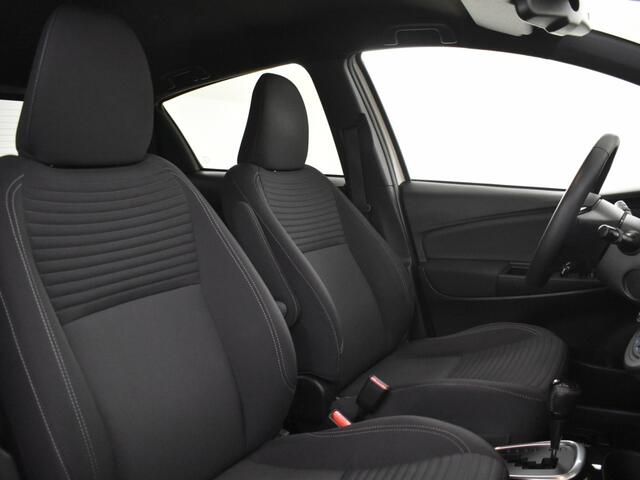 Toyota YARIS 1.5 Hybrid Bi-Tone | Navigatie | Keyless | Stoelverwarming