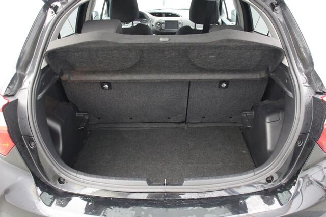 Toyota YARIS 1.5 Hybrid Dynamic - Navi, Camera, Clima