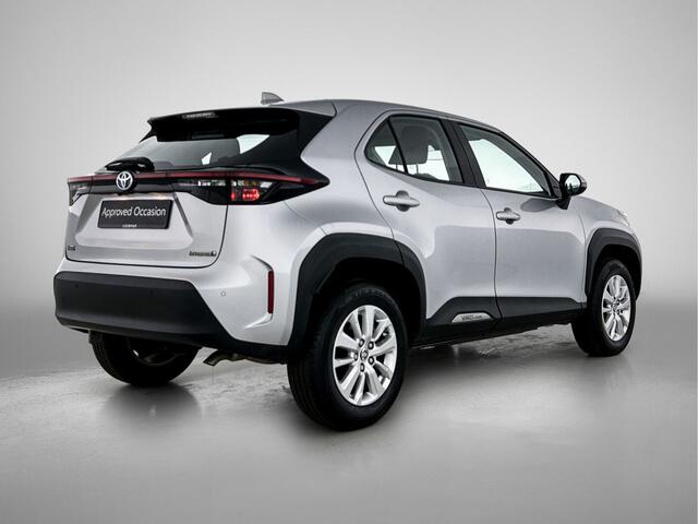 Toyota YARIS Cross 1.5 Hybrid Business Plus ACC | PDC V+A | Camera | Clima | Navi | LMV |
