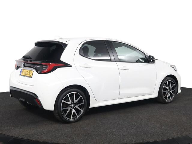 Toyota YARIS 1.5 Hybrid Executive | Apple Carplay/Android Auto | Parkeersensoren | Navigatie | Stoelverwarming |