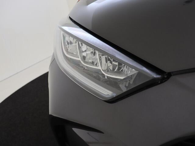Toyota YARIS 1.5 Hybrid Executive | airco automatisch | Apple Carplay/Android Auto | Autonomous Emergency Braking | cruise control adaptief | dodehoek detectie | LED koplampen | lederen/stof bekleding | lichtmetalen Zwarte velgen 17" | navigatiesysteem full map | voor