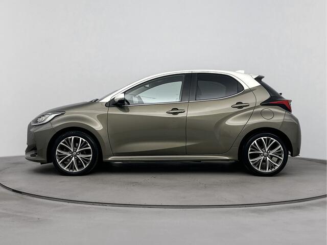 Toyota YARIS 1.5 VVT-i Executive | Parkeersensoren V+A | Dode Hoek Detectie | Onderweg-naar-dealer