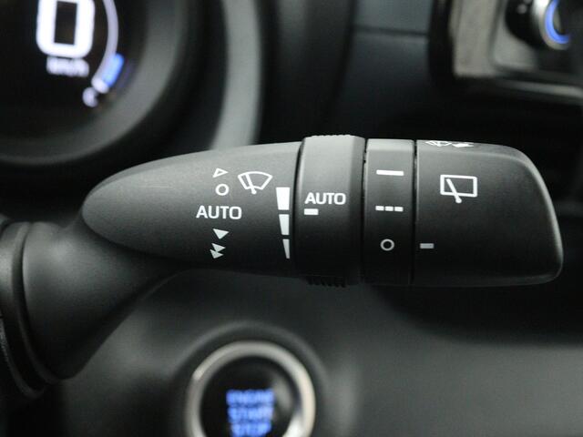Toyota YARIS 1.5 VVT-i Dynamic | Navigatie | Apple Carplay/Android Auto | Camera | Airco | LM Velgen | Onderweg-naar-dealer