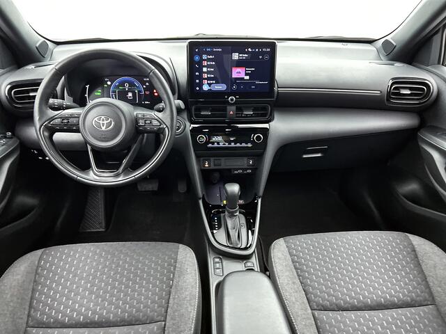 Toyota YARIS Cross 1.5 Hybrid 115 Dynamic | Voorruit-Stuur-Stoelverwarming | Parkeersensoren V+A | Onderweg-naar-dealer