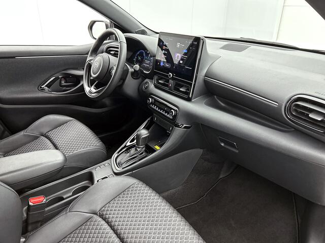 Toyota YARIS 1.5 Hybrid 130 Executive | Parkeersensoren V+A | Stuur-Stoelverwarming | Onderweg-naar-dealer