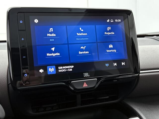 Toyota YARIS Cross 1.5 Hybrid Executive | Panoramadak | JBL | Head-Up Display | Dodehoek detectie | Elektrische achterklep | Parkeersensoren voor+achter |