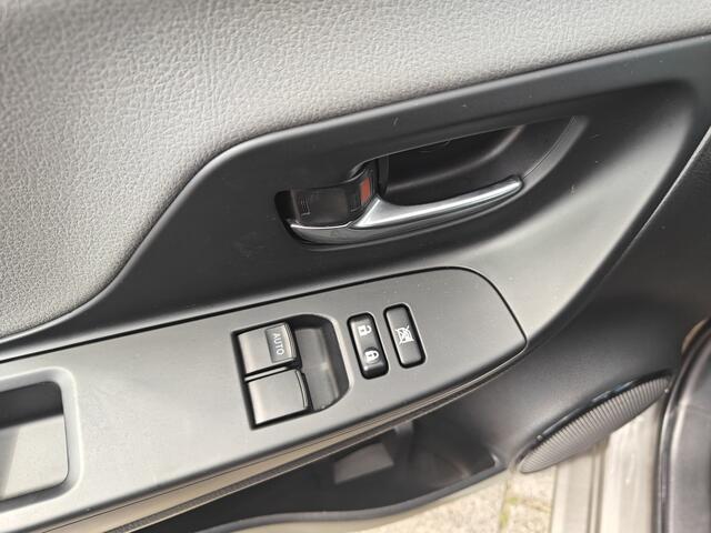 Toyota YARIS 1.5 Hyb. Active