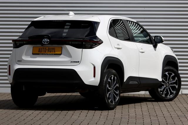 Toyota YARIS Cross 1.5 Hybrid Dynamic / Team-D