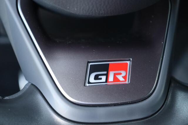 Toyota YARIS Cross 1.5 Hybrid 130 GR SPORT , Stoelverwarming