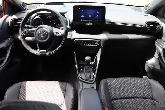 Toyota YARIS 1.5 Hybrid Launch Edition, Head Up